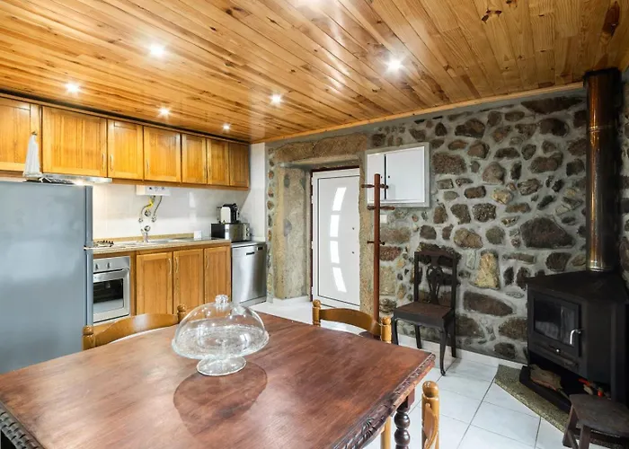Rustic Getaway In Guarda * Gouveia