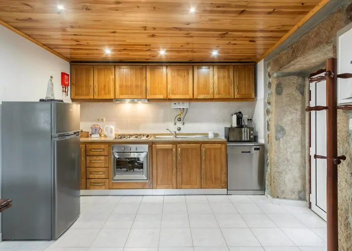 Rustic Getaway In Guarda Nyaraló