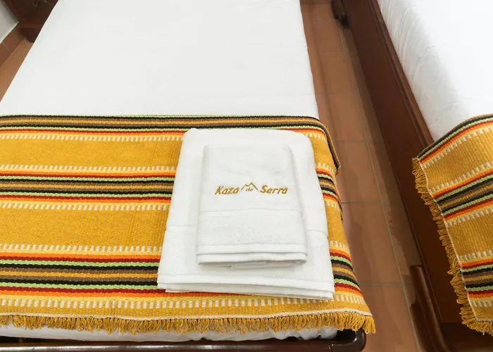 Rustic Getaway In Guarda