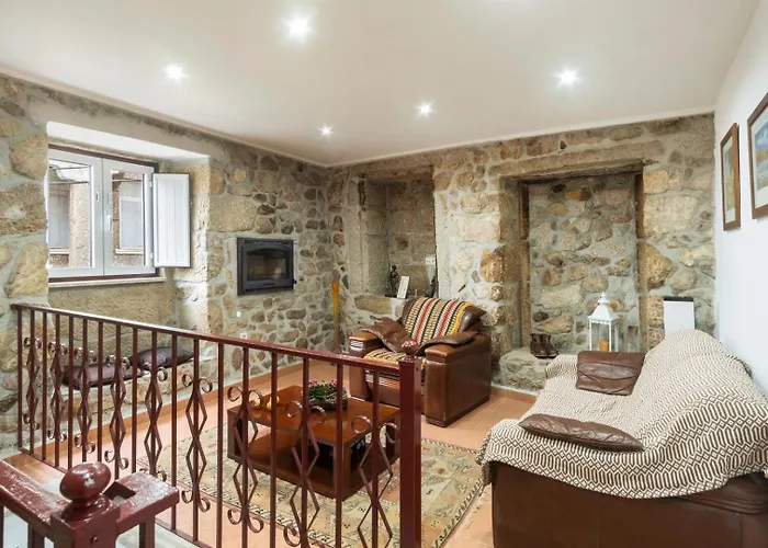 Rustic Getaway In Guarda Nyaraló