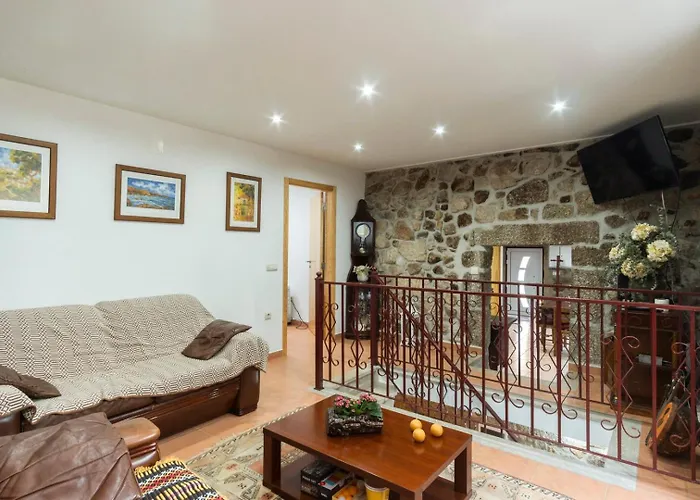 Nyaraló Rustic Getaway In Guarda Gouveia