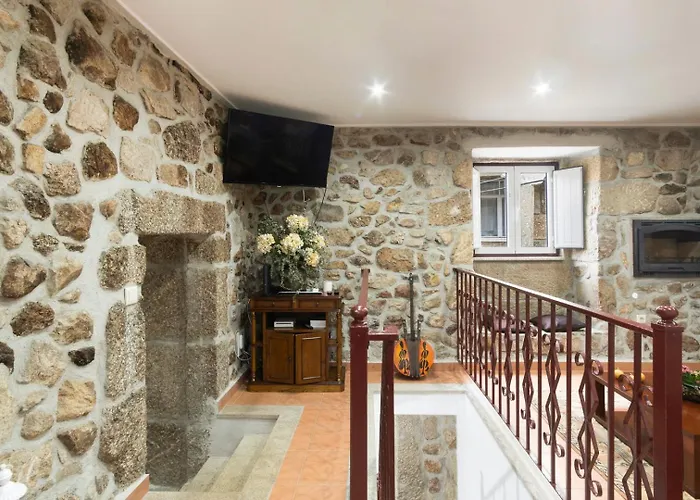 Rustic Getaway In Guarda * Gouveia