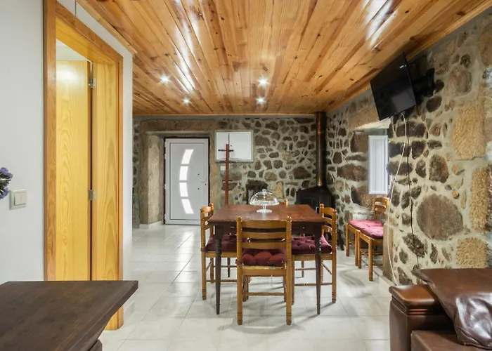 Rustic Getaway In Guarda Nyaraló Gouveia