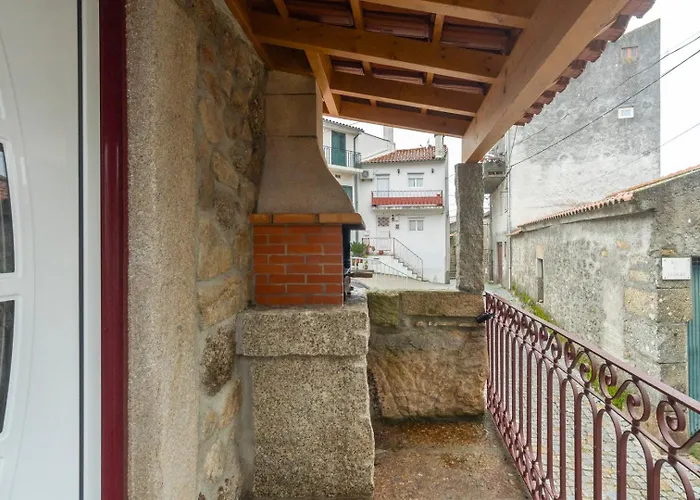 Rustic Getaway In Guarda * Gouveia